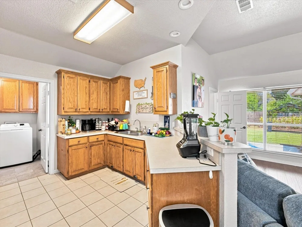 2532 John Drive Denton, TX 76207