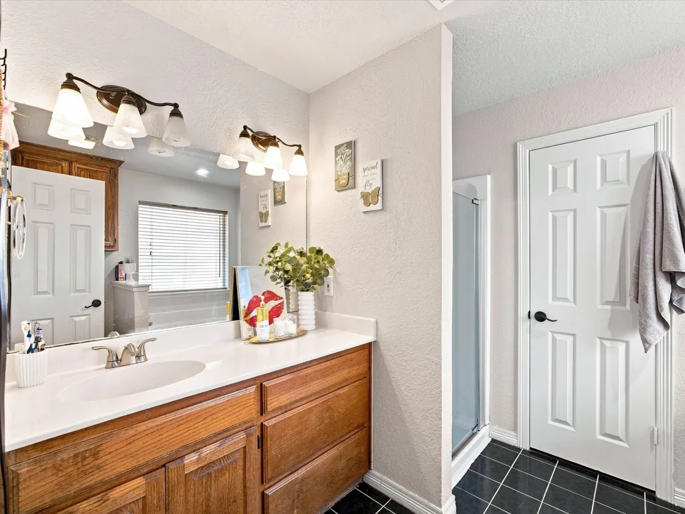 2532 John Drive Denton, TX 76207