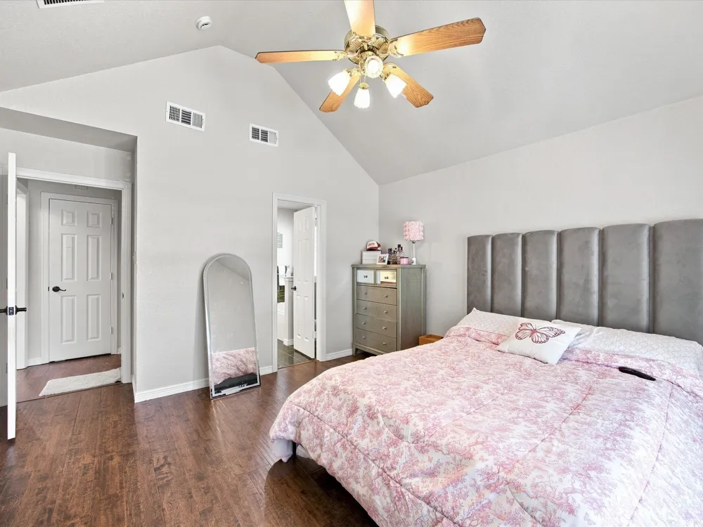 2532 John Drive Denton, TX 76207