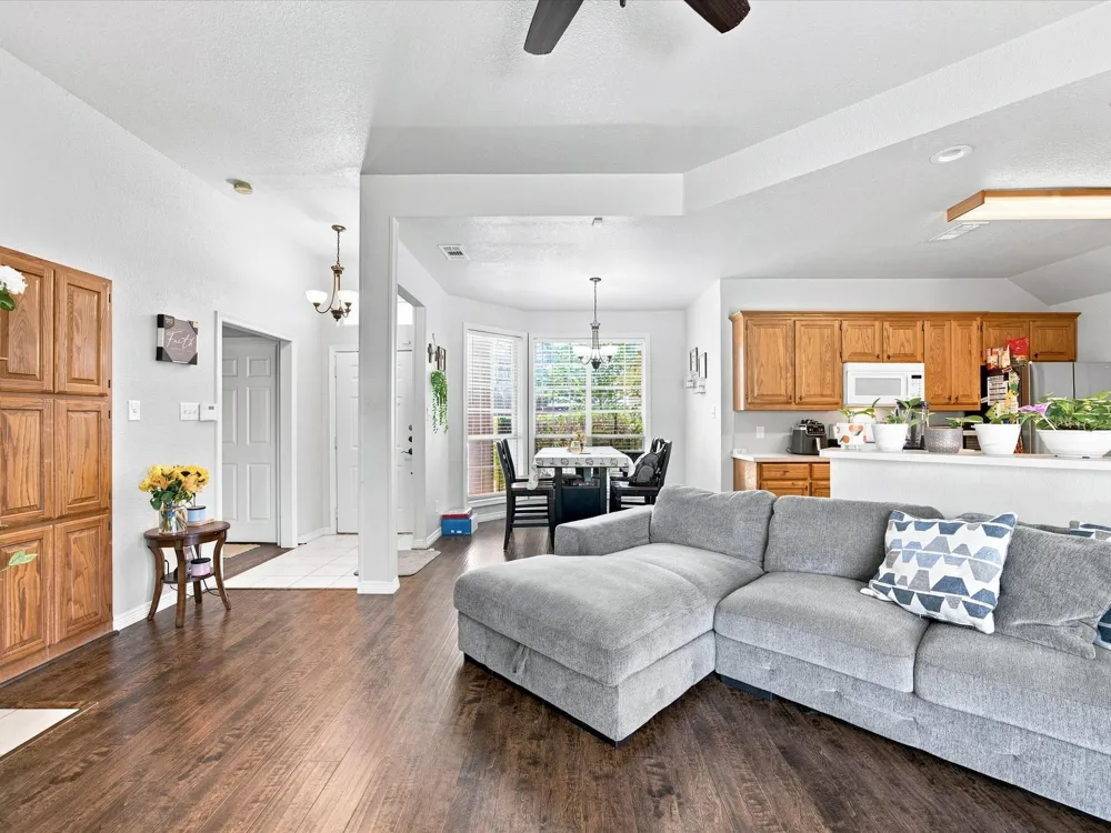 2532 John Drive Denton, TX 76207