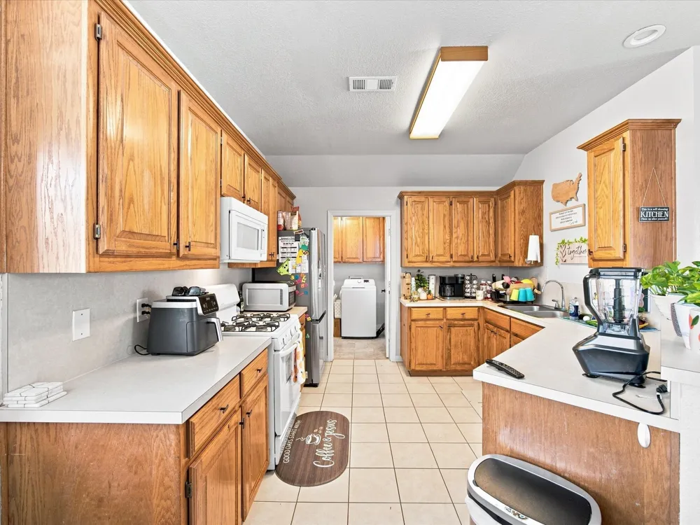 2532 John Drive Denton, TX 76207