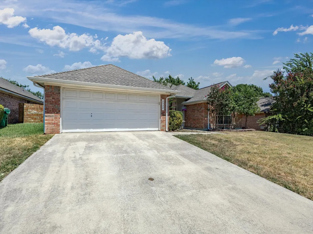 2532 John Drive Denton, TX 76207