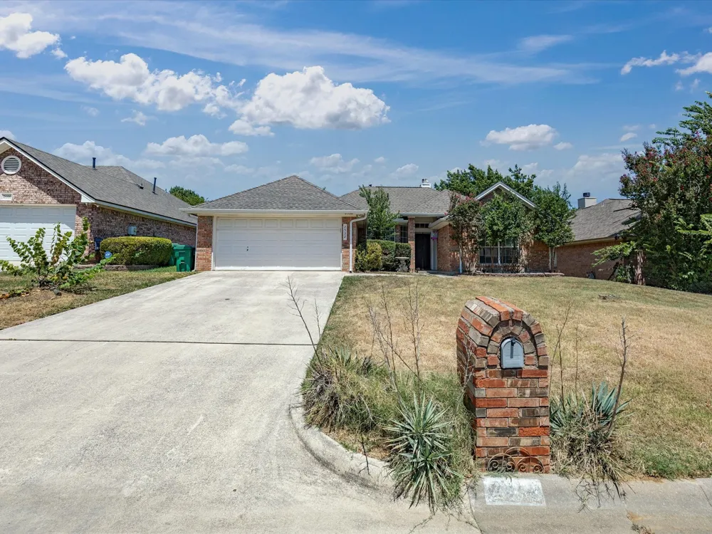 2532 John Drive Denton, TX 76207