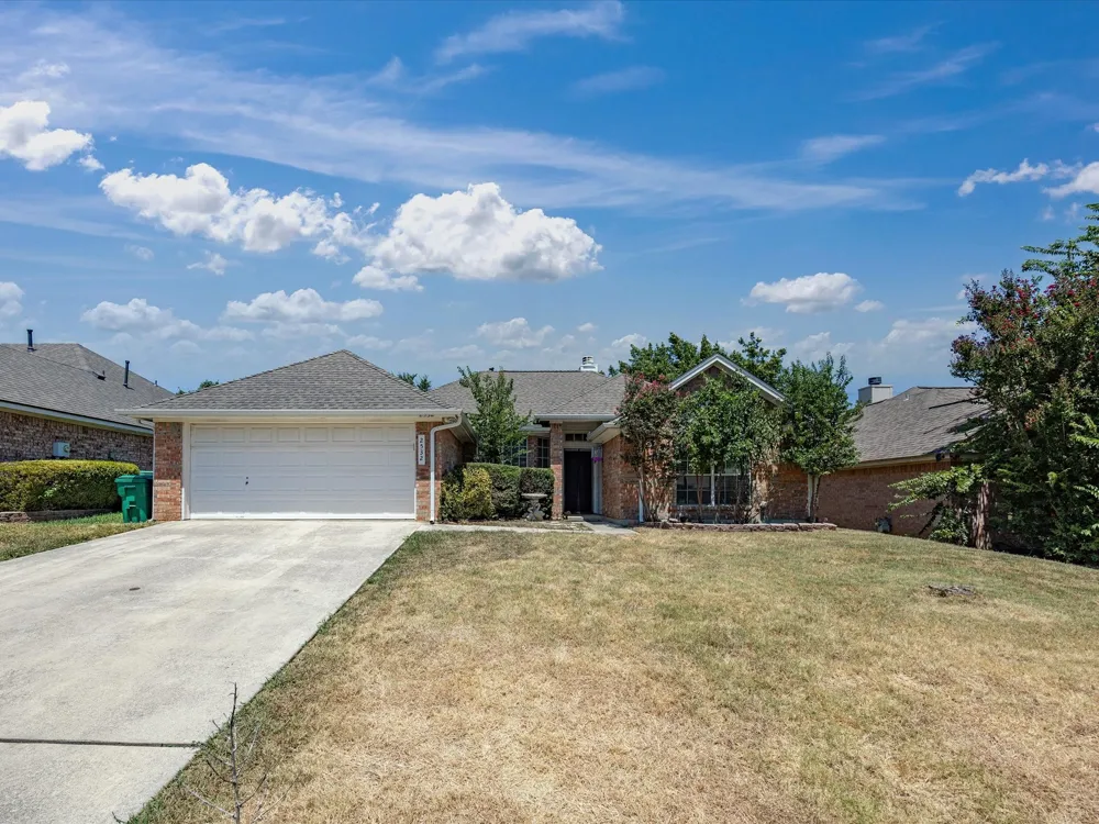 2532 John Drive Denton, TX 76207