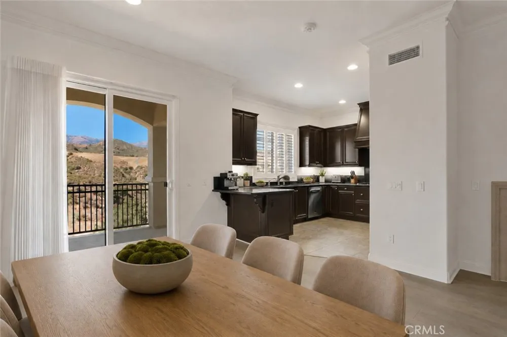 21917 Bella Vista Place Chatsworth, CA 91311