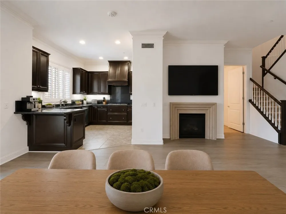 21917 Bella Vista Place Chatsworth, CA 91311