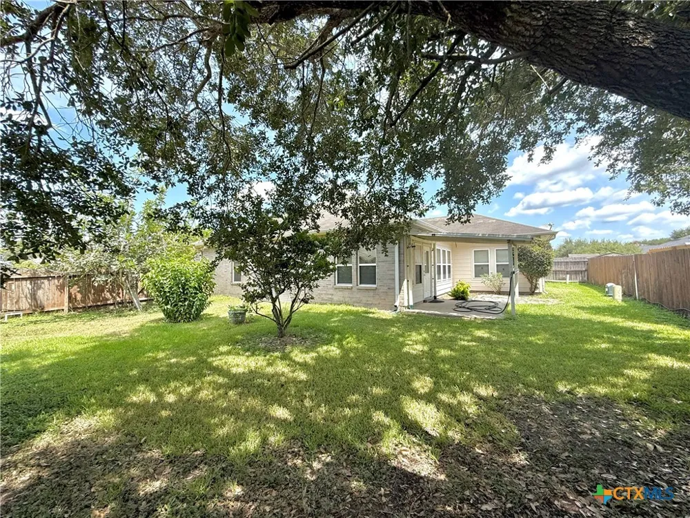 106 Heritage Oak Court Victoria, TX 77901