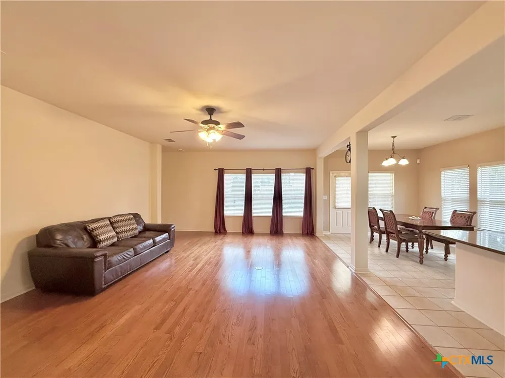 106 Heritage Oak Court Victoria, TX 77901