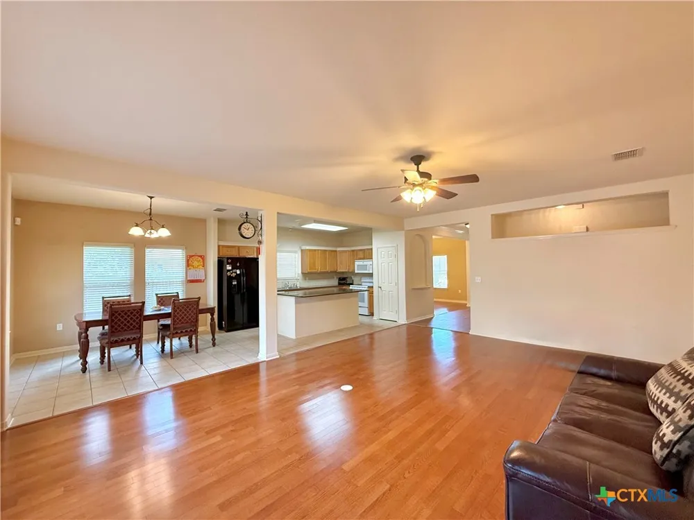 106 Heritage Oak Court Victoria, TX 77901