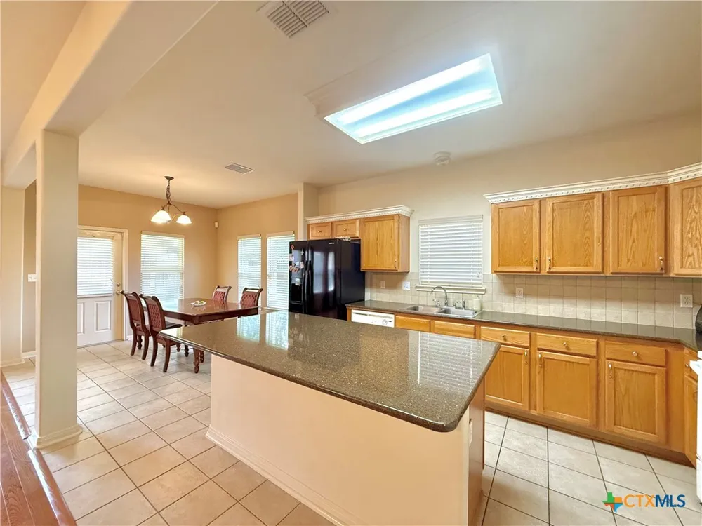 106 Heritage Oak Court Victoria, TX 77901