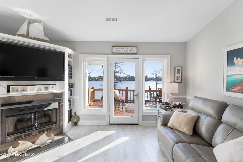 9 Gardner Point Drive #9 Elizabeth City, NC 27909