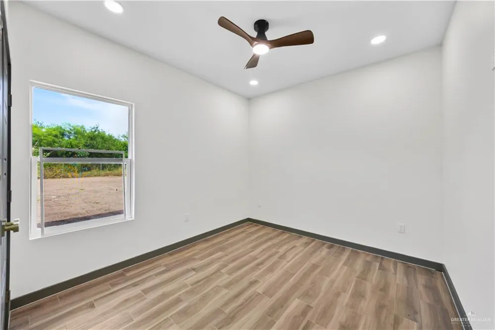 2365 Via Roma Lane Weslaco, TX 78596