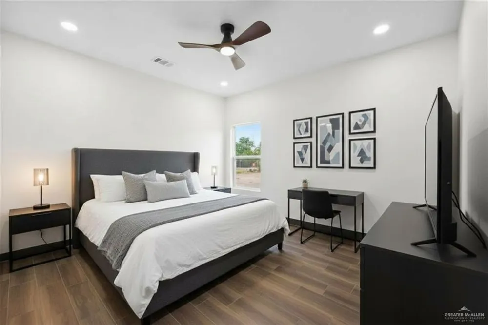 2365 Via Roma Lane Weslaco, TX 78596