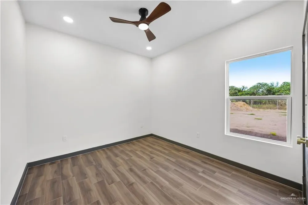 2365 Via Roma Lane Weslaco, TX 78596