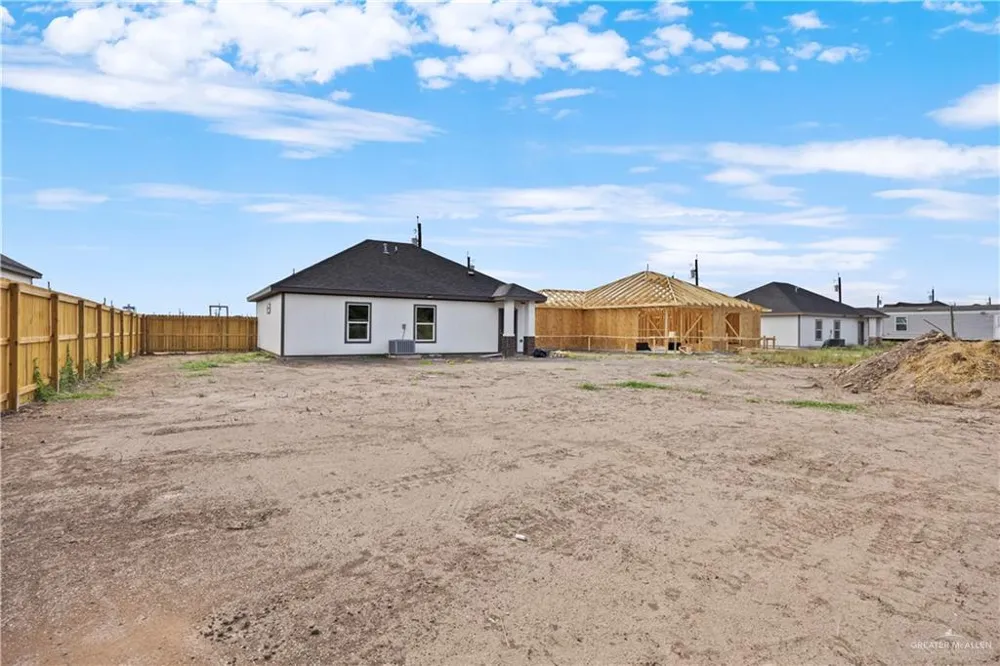 2365 Via Roma Lane Weslaco, TX 78596