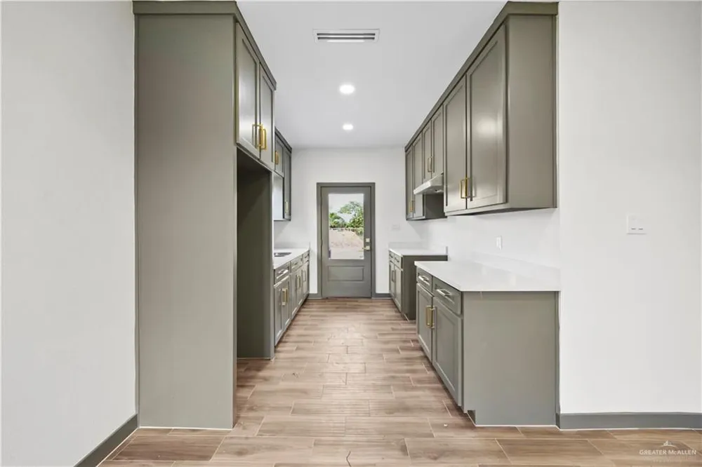 2365 Via Roma Lane Weslaco, TX 78596