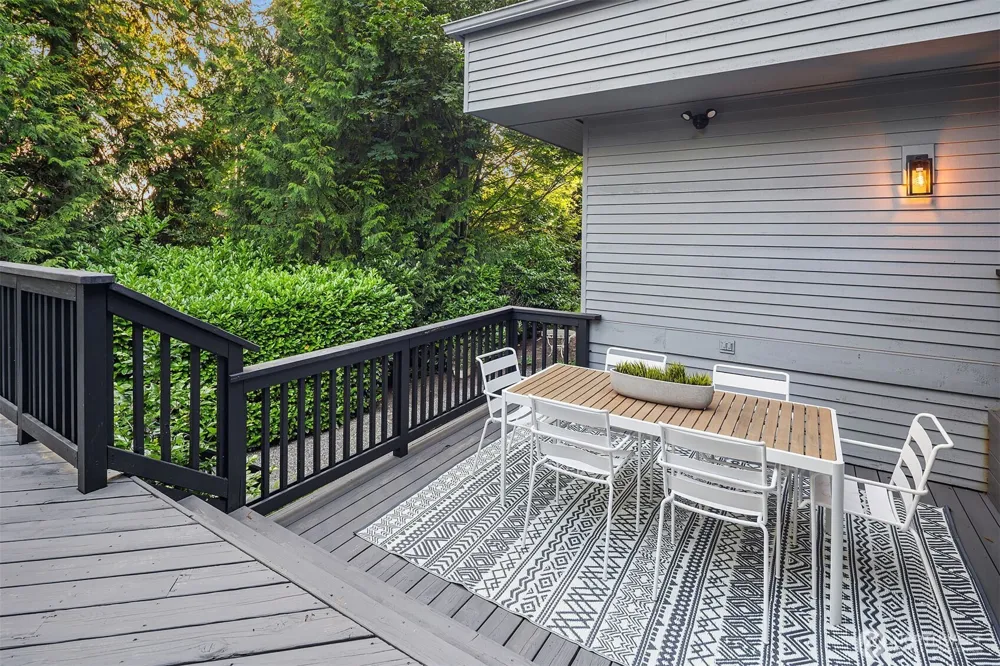 7118 NE 118th Street Kirkland, WA 98034