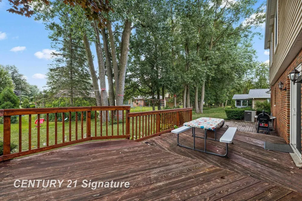 2870 E Nottingham Drive Saginaw Charter Township, MI 48603