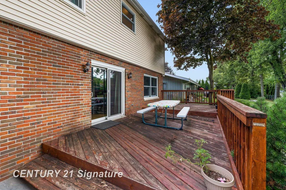 2870 E Nottingham Drive Saginaw Charter Township, MI 48603