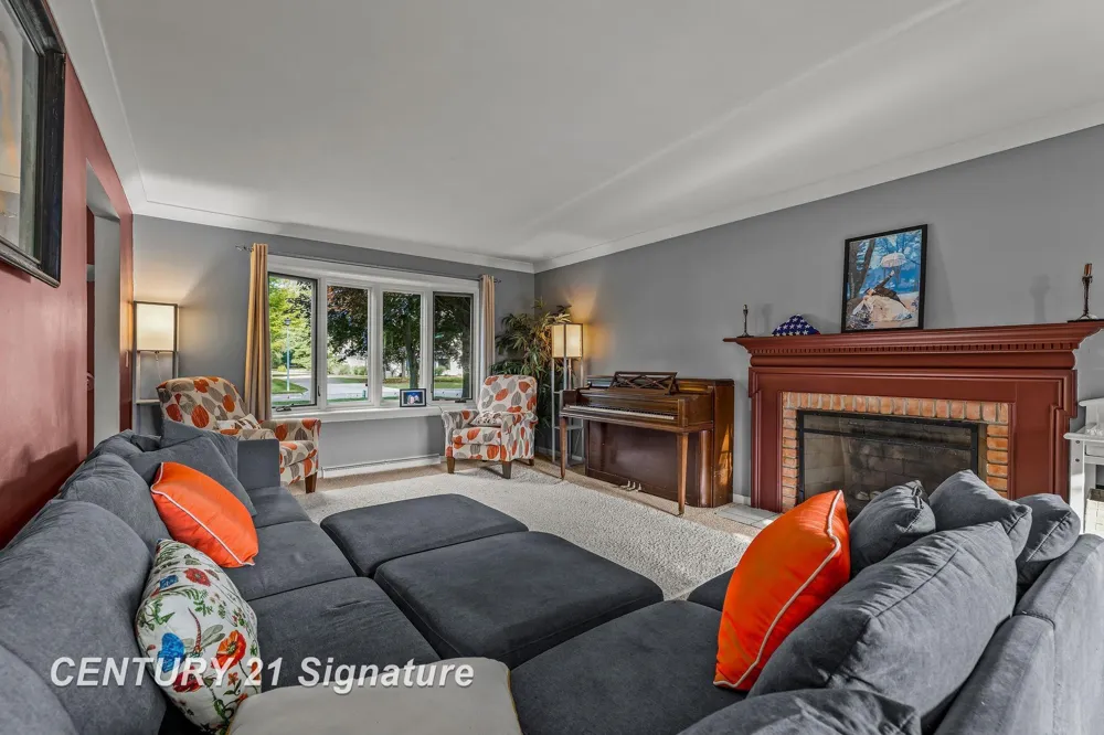 2870 E Nottingham Drive Saginaw Charter Township, MI 48603