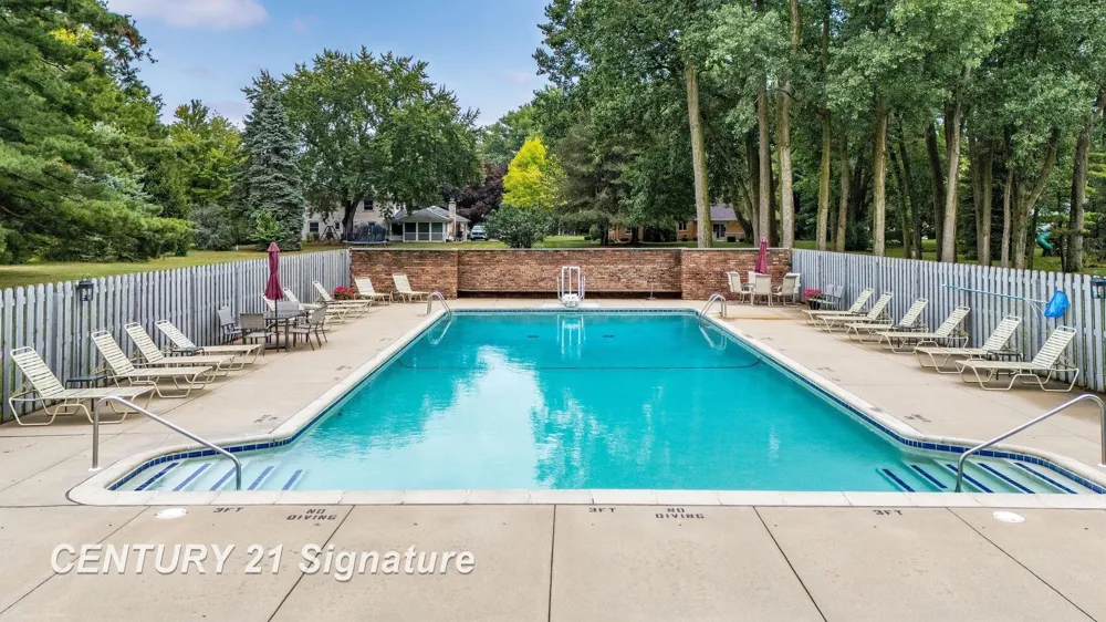 2870 E Nottingham Drive Saginaw Charter Township, MI 48603