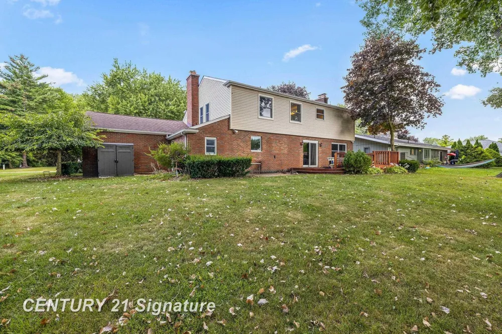 2870 E Nottingham Drive Saginaw Charter Township, MI 48603