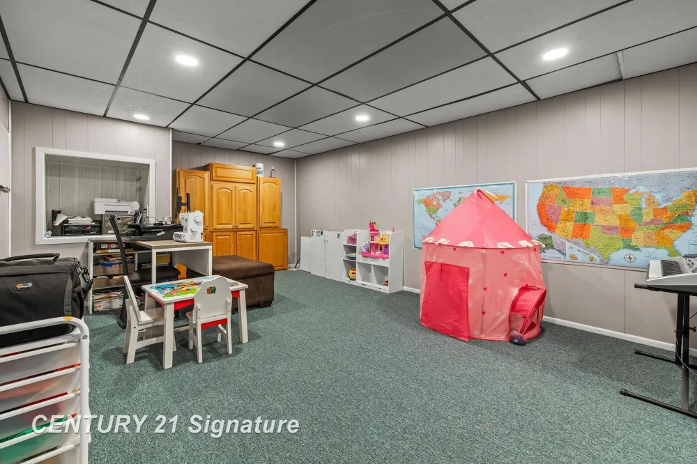 2870 E Nottingham Drive Saginaw Charter Township, MI 48603