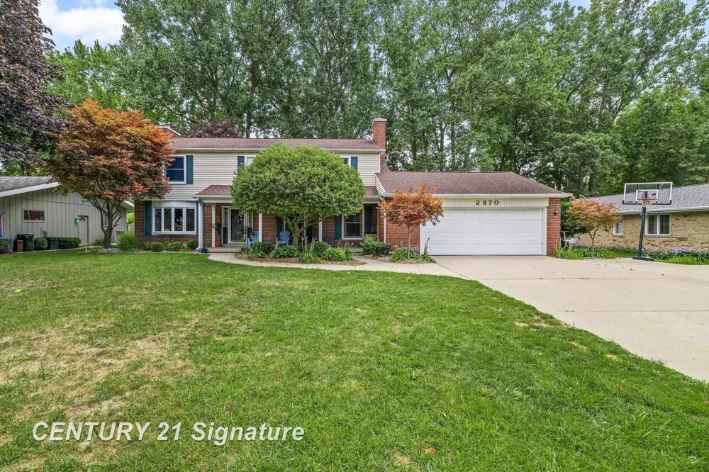 2870 E Nottingham Drive Saginaw Charter Township, MI 48603