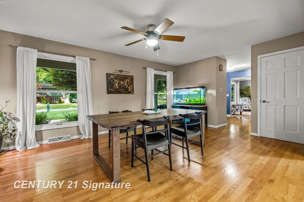 2870 E Nottingham Drive Saginaw Charter Township, MI 48603
