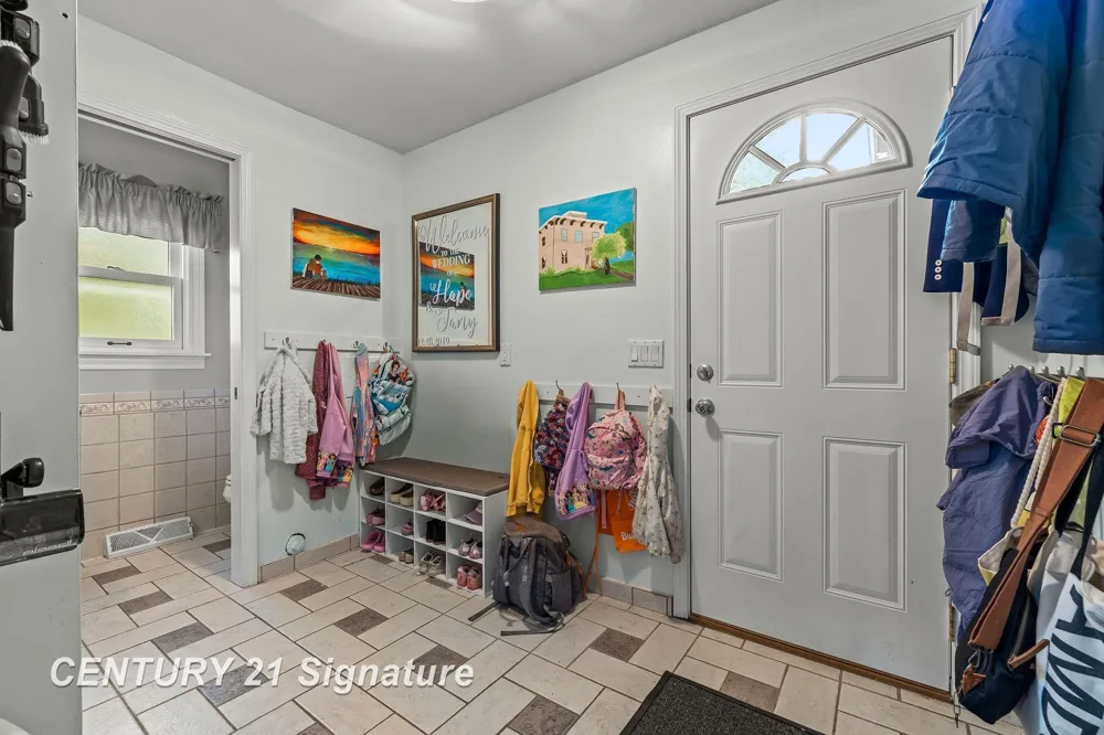 2870 E Nottingham Drive Saginaw Charter Township, MI 48603
