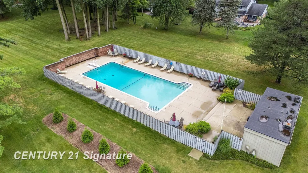2870 E Nottingham Drive Saginaw Charter Township, MI 48603