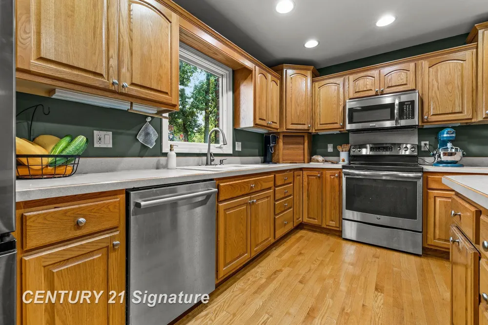 2870 E Nottingham Drive Saginaw Charter Township, MI 48603