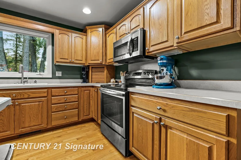 2870 E Nottingham Drive Saginaw Charter Township, MI 48603