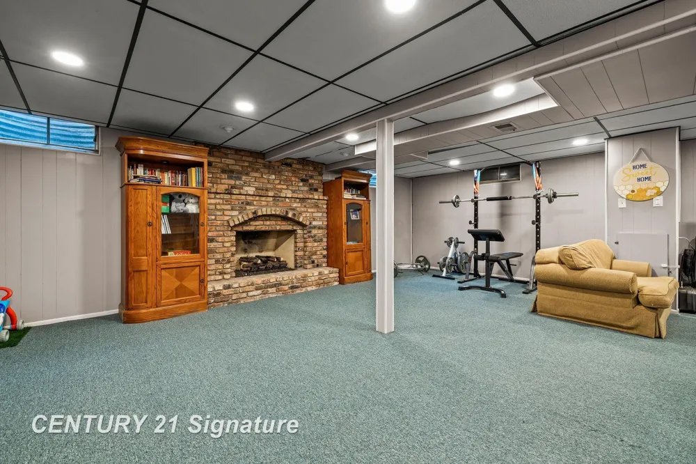 2870 E Nottingham Drive Saginaw Charter Township, MI 48603
