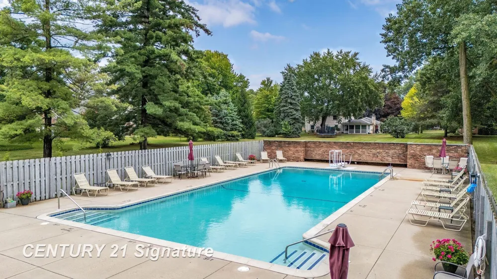2870 E Nottingham Drive Saginaw Charter Township, MI 48603