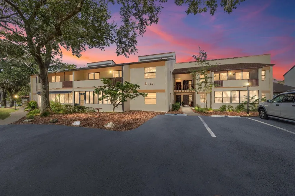 3401 E FORT KING STREET #202 ocala, FL 34470