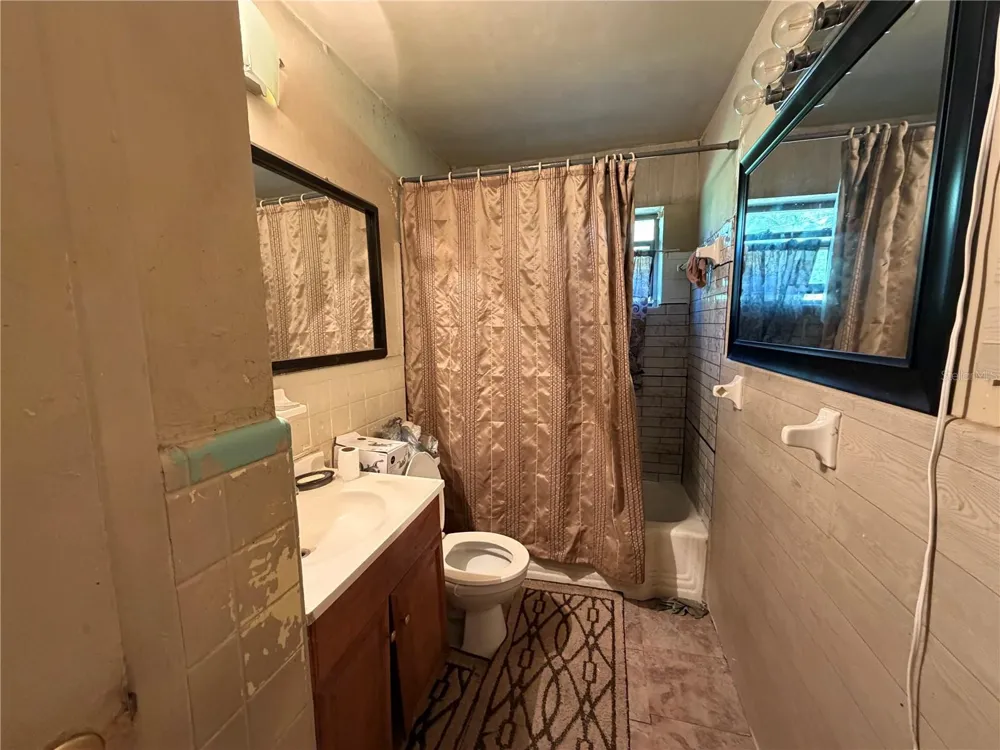 124 SE 44TH STREET Gainesville, FL 32641