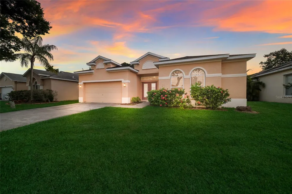 230 41ST STREET NE Bradenton, FL 34208