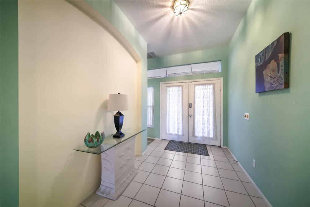 230 41ST STREET NE Bradenton, FL 34208