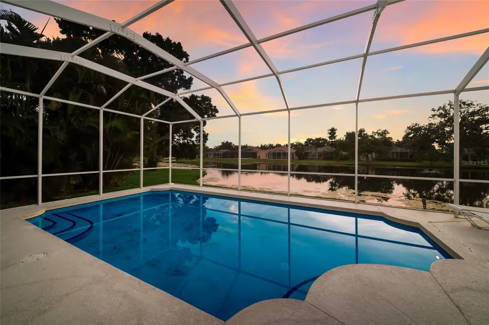 230 41ST STREET NE Bradenton, FL 34208