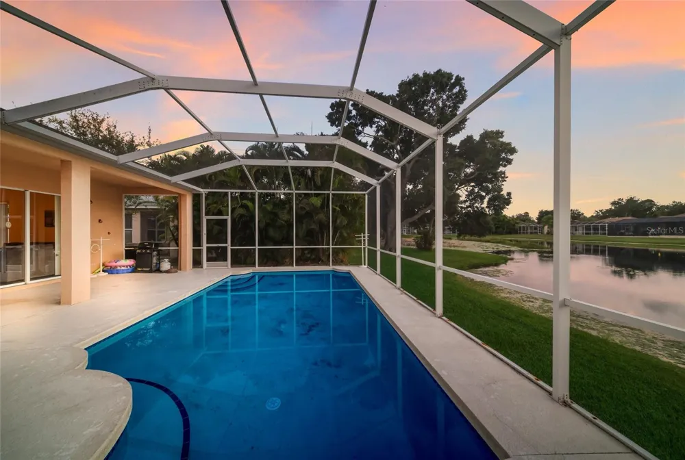 230 41ST STREET NE Bradenton, FL 34208
