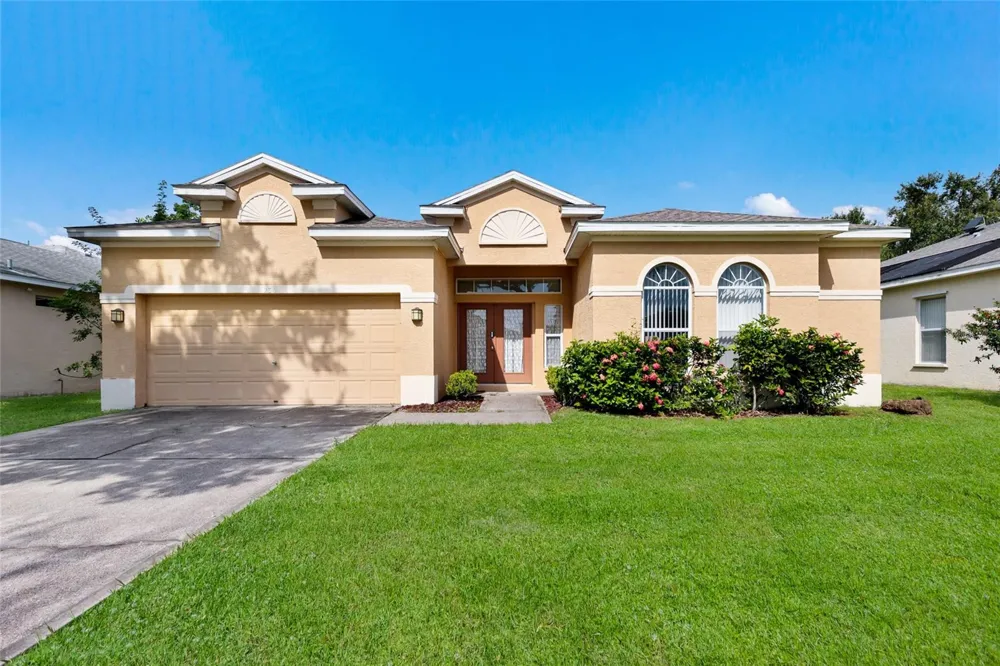 230 41ST STREET NE Bradenton, FL 34208