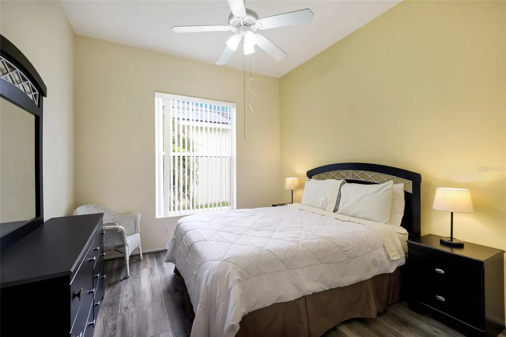 230 41ST STREET NE Bradenton, FL 34208