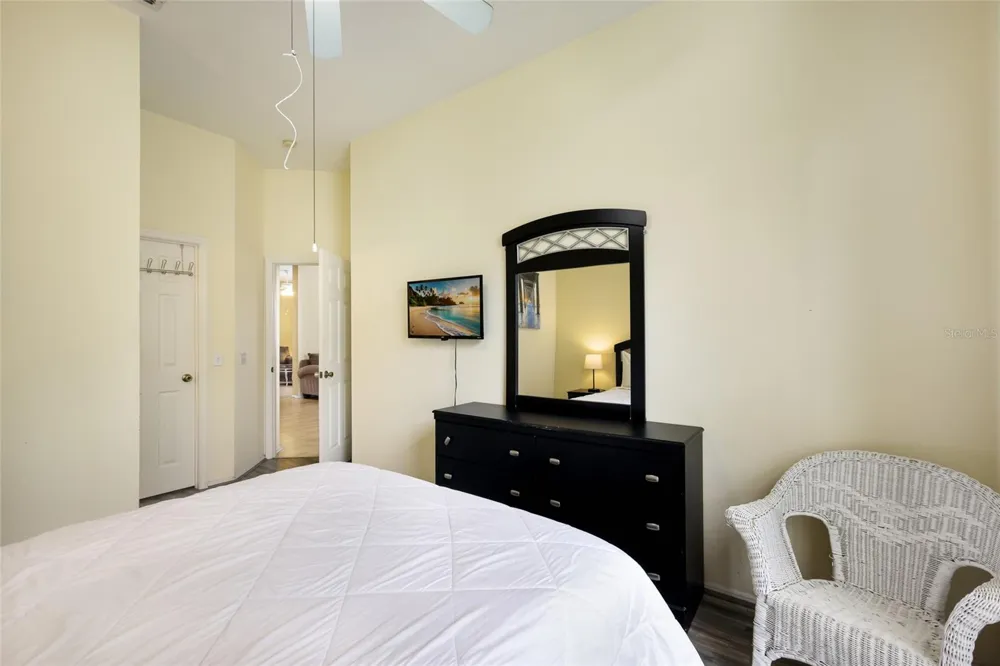 230 41ST STREET NE Bradenton, FL 34208