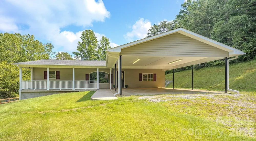 163 Meadowbrook Lane Marion, NC 28752