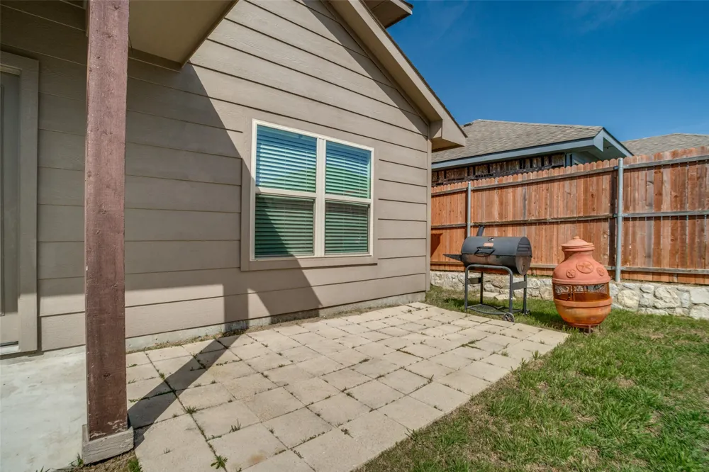 2209 Hanover Street Farmersville, TX 75442