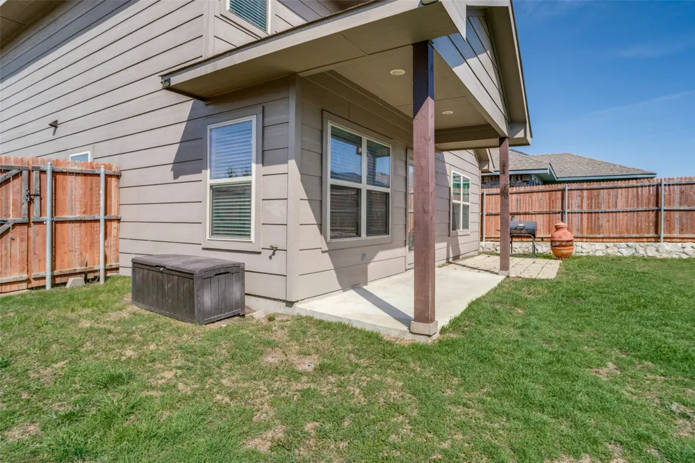 2209 Hanover Street Farmersville, TX 75442