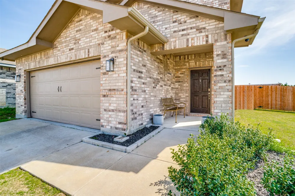 2209 Hanover Street Farmersville, TX 75442