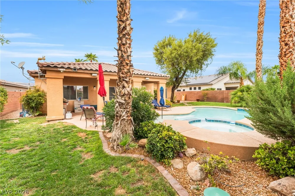 6450 Hughes Springs Drive Las Vegas, NV 89131