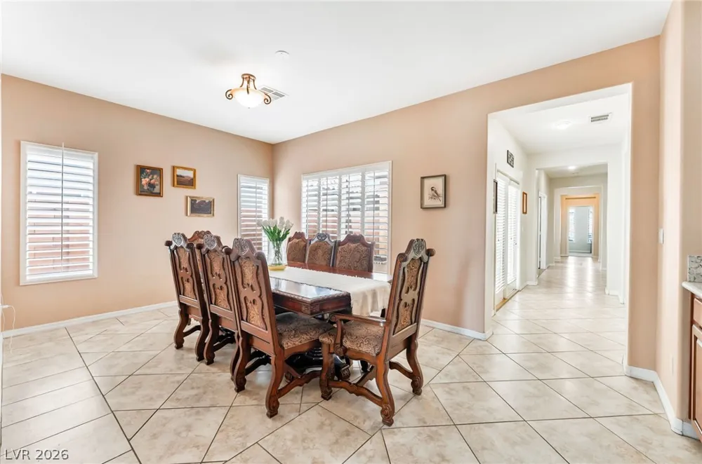6450 Hughes Springs Drive Las Vegas, NV 89131